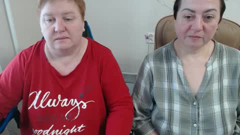 Snapshot of hotfiremommy chatting on February 24, 2026, 8:12 am LimonkaFire online show from February 24, 2026, 8:12 am