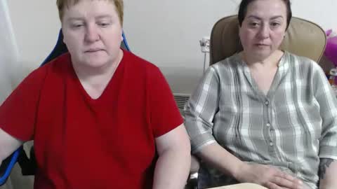 Snapshot of hotfiremommy chatting on February 24, 2026, 8:18 pm LimonkaFire online show from February 24, 2026, 8:18 pm