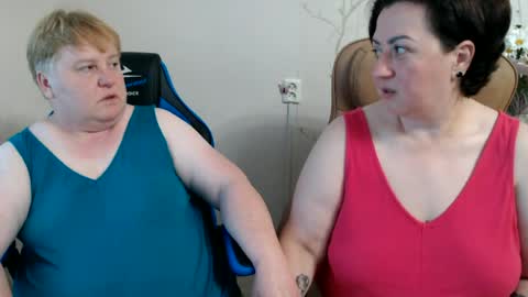 Snapshot of hotfiremommy chatting on June 27, 2026, 6:02 pm LimonkaFire online show from June 27, 2026, 6:02 pm