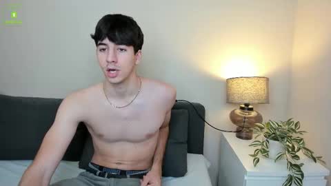 Snapshot of hotflirtyfella chatting on November 8, 2025, 6:46 am QUENTIN online show from November 8, 2025, 6:46 am