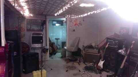 Snapshot of hotforteacher1977 chatting on December 6, 2024, 2:17 pm Smoochface online show from December 6, 2024, 2:17 pm