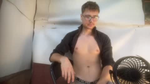 Snapshot of hotgentleman_3003 chatting on August 6, 2026, 7:54 am William online show from August 6, 2026, 7:54 am