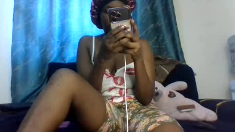 hotgirlchawowo25 online show from May 6, 2026, 8:19 am