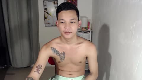 Snapshot of hotguy0503 chatting on October 19, 2025, 11:33 am hotguy0503 online show from October 19, 2025, 11:33 am