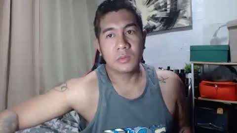 Snapshot of hothunkybear23 chatting on December 16, 2025, 2:27 am Khel online show from December 16, 2025, 2:27 am