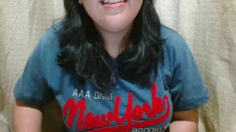 hotiemorenagurl18 online show from October 14, 2025, 4:08 pm