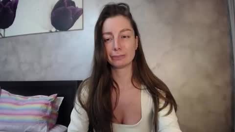 Snapshot of hotilia18 chatting on March 5, 2026, 4:47 pm Lia online show from March 5, 2026, 4:47 pm