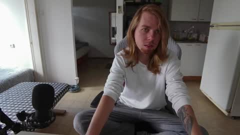 Hikikomori Alex online show from December 13, 2024, 11:23 am