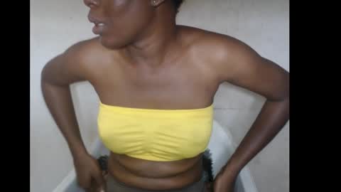 hotjessie0 online show from November 17, 2025, 7:25 am