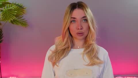 Snapshot of hotjessxx chatting on January 18, 2026, 3:27 pm Maria online show from January 18, 2026, 3:27 pm