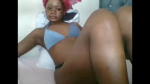 LOYCE online show from October 6, 2025, 11:35 pm