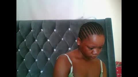 LOYCE online show from December 23, 2025, 8:01 am