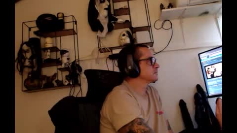 hotkinkytat online show from January 19, 2026, 12:09 pm