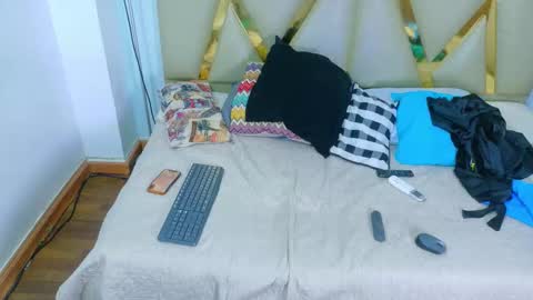 hotlittlechill online show from October 23, 2025, 8:07 pm