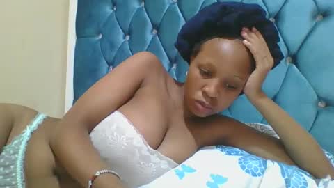 hotlove255 online show from April 16, 2026, 7:09 am