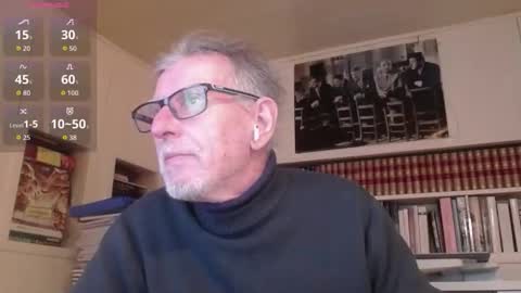 Snapshot of hotlux_54 chatting on January 18, 2026, 4:11 pm hotlux_54 online show from January 18, 2026, 4:11 pm