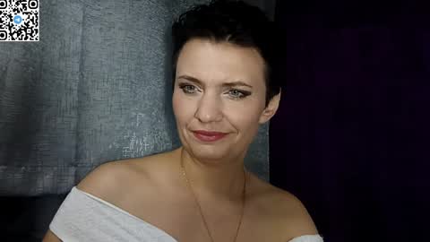 hotmamaqueen234 online show from May 5, 2026, 8:17 pm