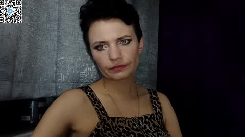hotmamaqueen234 online show from May 7, 2026, 7:52 pm