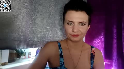 hotmamaqueen234 online show from May 8, 2026, 1:27 pm