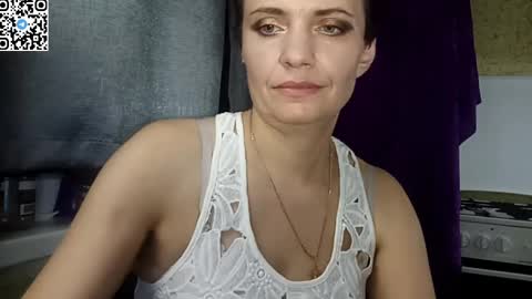 hotmamaqueen234 online show from May 9, 2026, 1:33 am