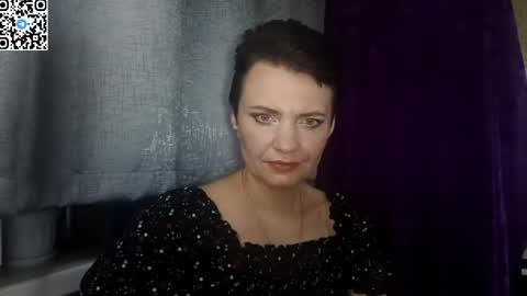 hotmamaqueen234 online show from May 16, 2026, 7:45 pm