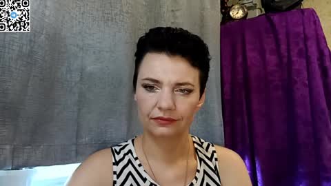 hotmamaqueen234 online show from May 22, 2026, 9:37 am