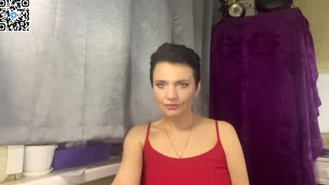 hotmamaqueen234 online show from May 26, 2026, 8:05 pm