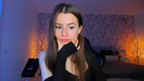 hotmolly_ online show from May 24, 2026, 6:35 pm
