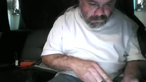 hotnriv13 online show from February 25, 2025, 2:54 pm