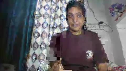 Snapshot of hotnsweetindian chatting on March 23, 2026, 5:33 am lola online show from March 23, 2026, 5:33 am