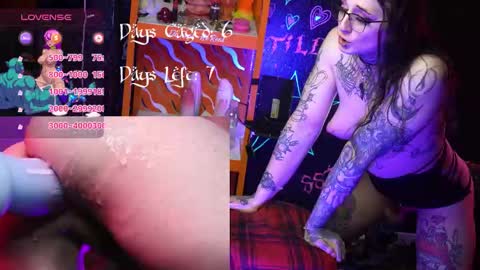 Snapshot of hotpinknymph chatting on December 23, 2025, 3:37 am Elora Rainn online show from December 23, 2025, 3:37 am