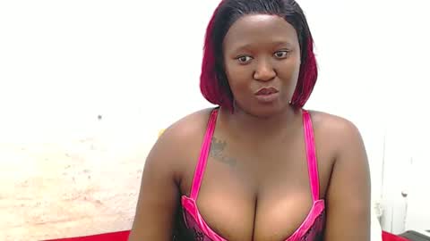 Snapshot of hotsexytracyx chatting on December 24, 2024, 11:44 pm hotsexytracyx online show from December 24, 2024, 11:44 pm