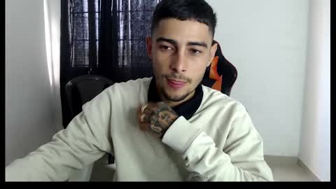 Snapshot of hotsteel420 chatting on March 6, 2025, 1:46 pm hotsteel420 online show from March 6, 2025, 1:46 pm