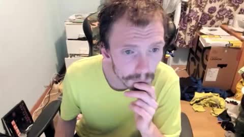 hot online show from December 1, 2025, 6:35 pm