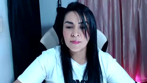 Snapshot of hotsweet_69 chatting on July 9, 2026, 5:00 am hotsweet 69 online show from July 9, 2026, 5:00 am