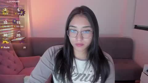 Snapshot of hottbee3645 chatting on February 5, 2026, 10:14 pm hottbee3645 online show from February 5, 2026, 10:14 pm