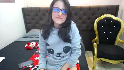 HottCandy21 online show from December 7, 2024, 3:41 pm