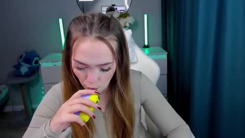 hello Im Eva online show from September 20, 2025, 4:41 pm