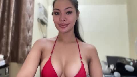 Snapshot of hottest_katarinaxxx chatting on January 13, 2026, 2:39 am katarina online show from January 13, 2026, 2:39 am