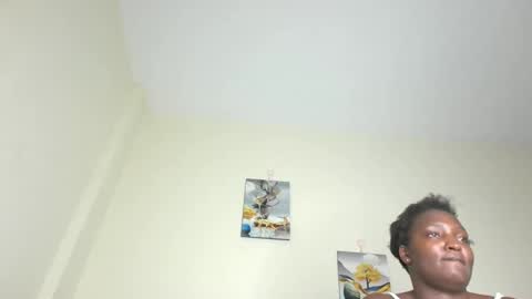 Snapshot of hottie_amor chatting on February 16, 2026, 11:01 pm AMOR online show from February 16, 2026, 11:01 pm