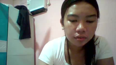 Snapshot of hottie_aniya05 chatting on March 4, 2025, 2:17 am hottie_aniya05 online show from March 4, 2025, 2:17 am