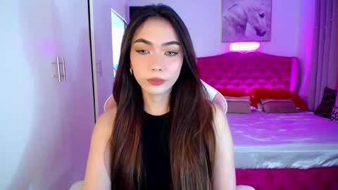 Snapshot of hottie_lexie chatting on February 25, 2025, 8:14 am LEXIE- dont forget to give me thumbs up online show from February 25, 2025, 8:14 am