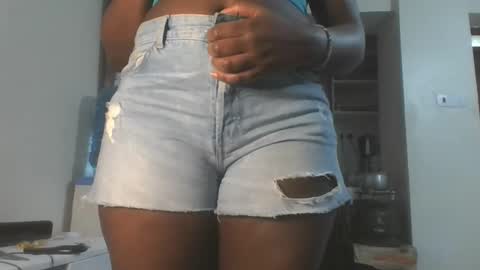 Snapshot of hottie_vera chatting on October 24, 2025, 8:38 pm vera online show from October 24, 2025, 8:38 pm