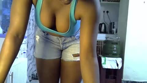 Snapshot of hottie_vera chatting on November 9, 2025, 8:01 am vera online show from November 9, 2025, 8:01 am