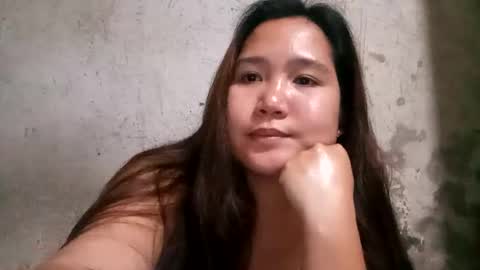 Snapshot of hottiecum27 chatting on April 16, 2026, 2:18 pm hottiecum27 online show from April 16, 2026, 2:18 pm