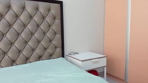 Snapshot of hottiepinay21 chatting on October 31, 2025, 12:33 am Jane online show from October 31, 2025, 12:33 am