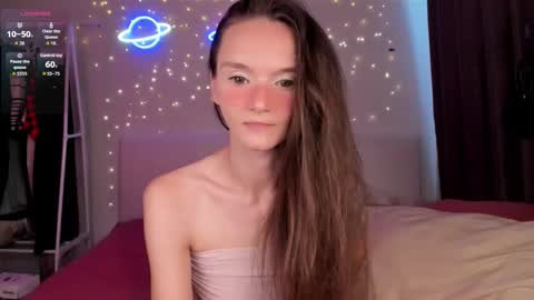 Snapshot of hottiesteverly chatting on November 16, 2025, 7:47 am Jane online show from November 16, 2025, 7:47 am