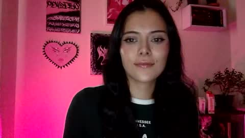 Snapshot of hottietat4u chatting on October 29, 2025, 8:32 pm Tat online show from October 29, 2025, 8:32 pm