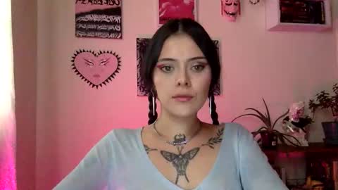 Snapshot of hottietat4u chatting on November 13, 2025, 3:33 pm Tat online show from November 13, 2025, 3:33 pm