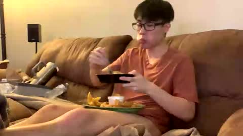 Snapshot of hottiewithabody101 chatting on October 18, 2025, 12:02 am hottiewithabody101 online show from October 18, 2025, 12:02 am